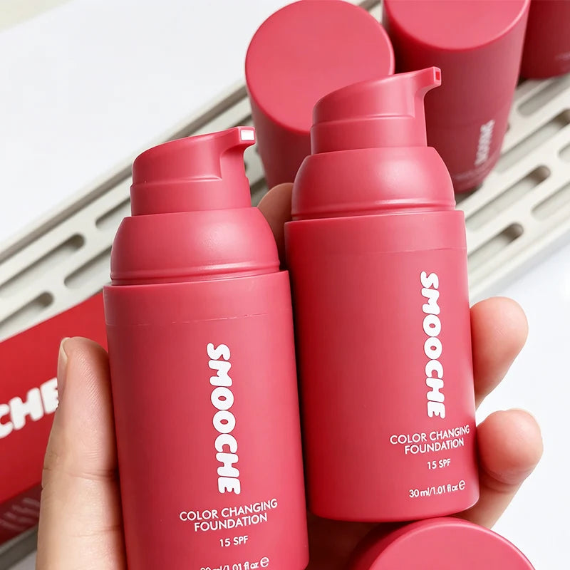 SMOOCHE Color-Adaptive Liquid Foundation SPF 15, Smooth Lightweight Makeup with Oil Control - Bond Well Supplies