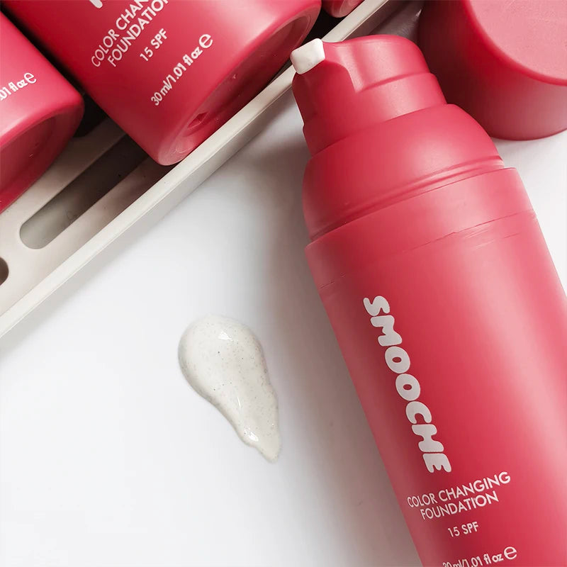 SMOOCHE Color-Adaptive Liquid Foundation SPF 15, Smooth Lightweight Makeup with Oil Control - Bond Well Supplies
